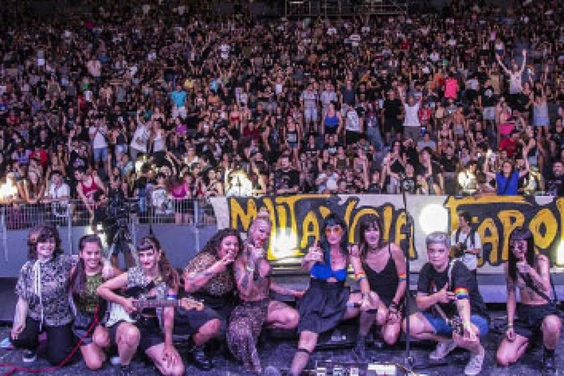 En su primera noche, FARO iluminó Rosario