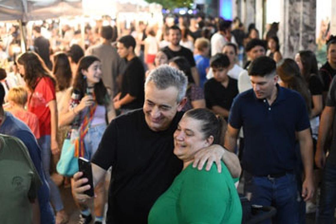 Rosario tuvo su primera «Noche de las Peatonales» del año