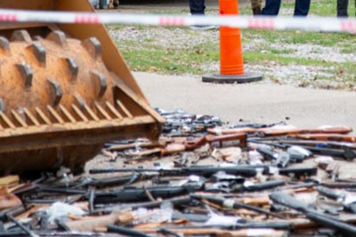 Destrucción de más de 1000 armas en Rosario: muchas eran réplicas utilizadas para cometer delitos