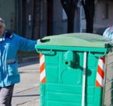 Avanza a buen ritmo la colocación de contenedores en barrio Azcuénaga