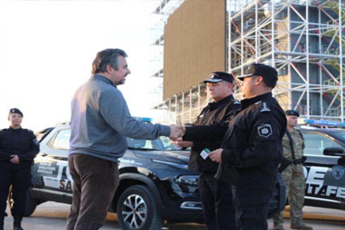 Rosario: Provincia refuerza con 21 camionetas 0 km las Tropas de Operaciones Especiales y la Policía de Acción Táctica