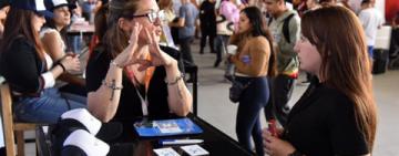 Un centenar de empresas ofrecerán más de 1.000 oportunidades laborales en la Expo Empleo de Rosario 2025, que organiza Provincia