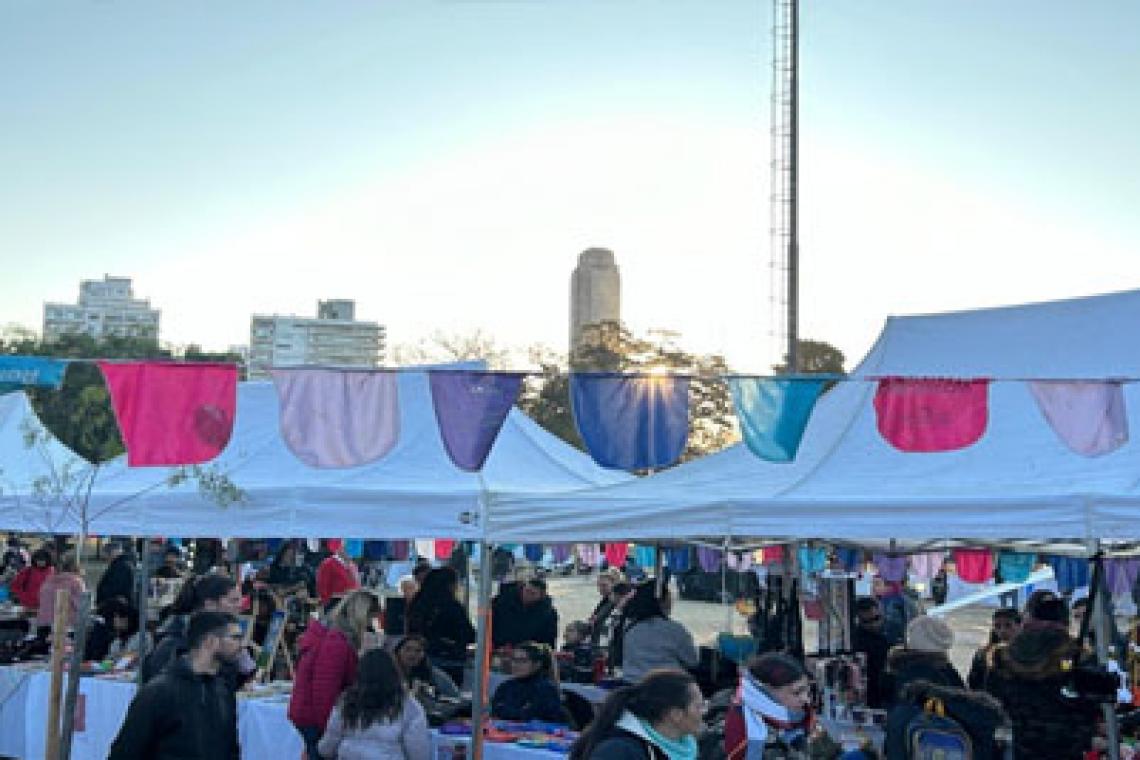 La Feria Rosarigasina funcionará los fines de semana en el Parque Nacional a la Bandera