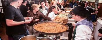 Colectividades del Tricentenario: la ciudad empieza a palpitar su fiesta más convocante