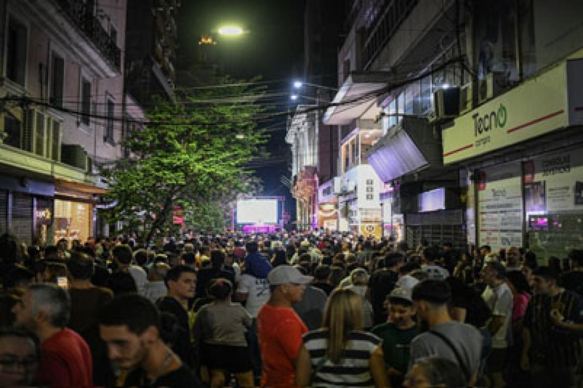 Vuelve Noche de Peatonales con la reapertura del pasaje Juramento y un gran show artístico