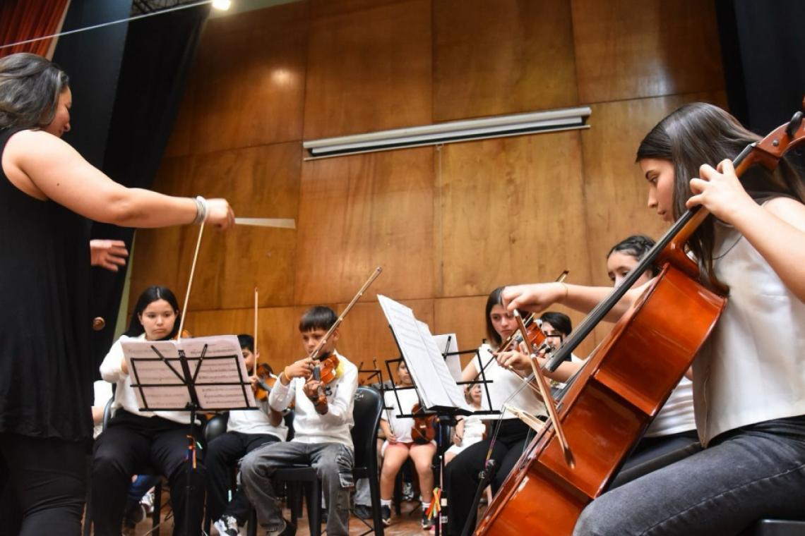 La Red Provincial de Coros y Orquestas Infanto Juveniles se presentará con una gran Gala en el Teatro El Círculo