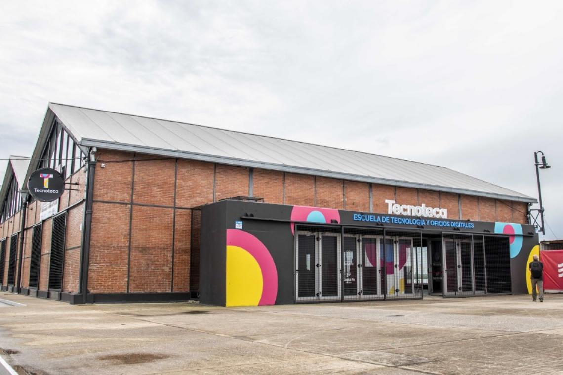 Se inauguró Tecnoteca, la escuela de tecnología y oficios digitales para las juventudes de la ciudad