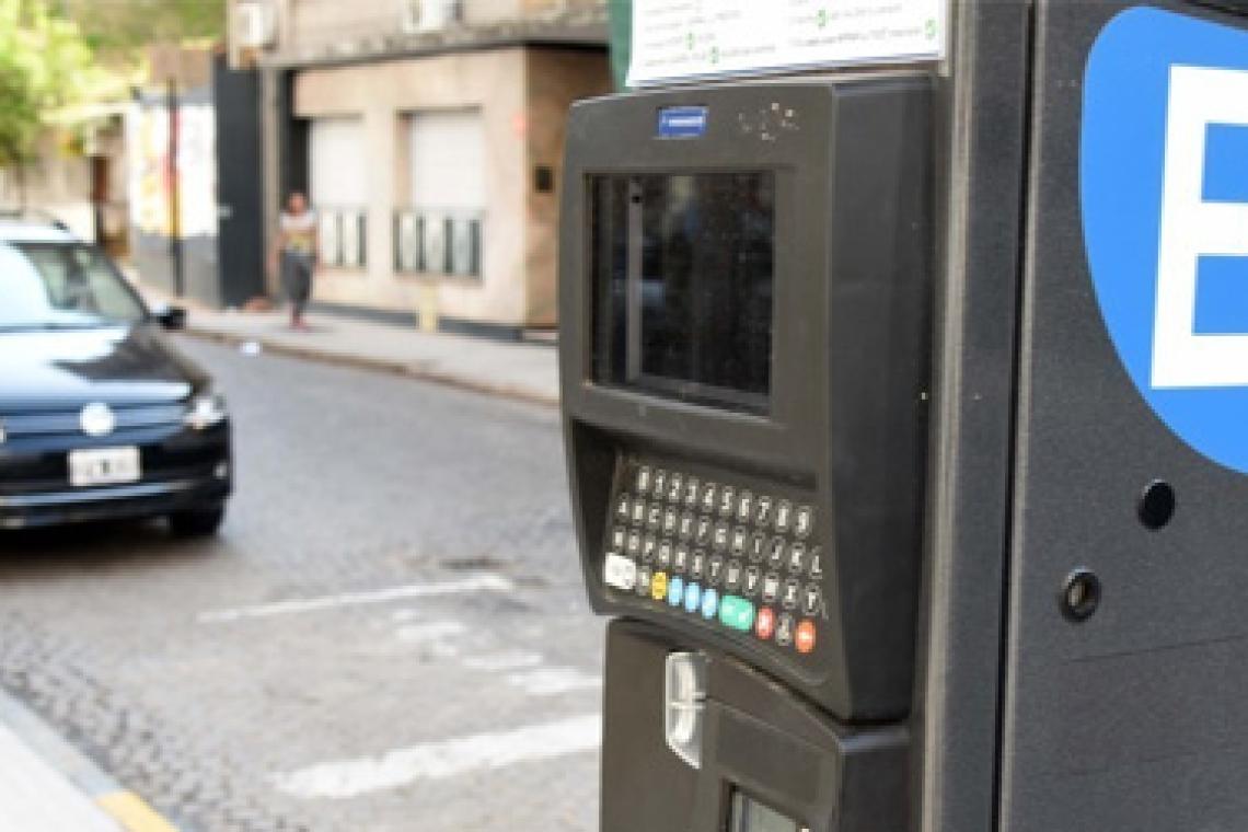 El estacionamiento medido será gratuito en vísperas de Navidad y Año Nuevo