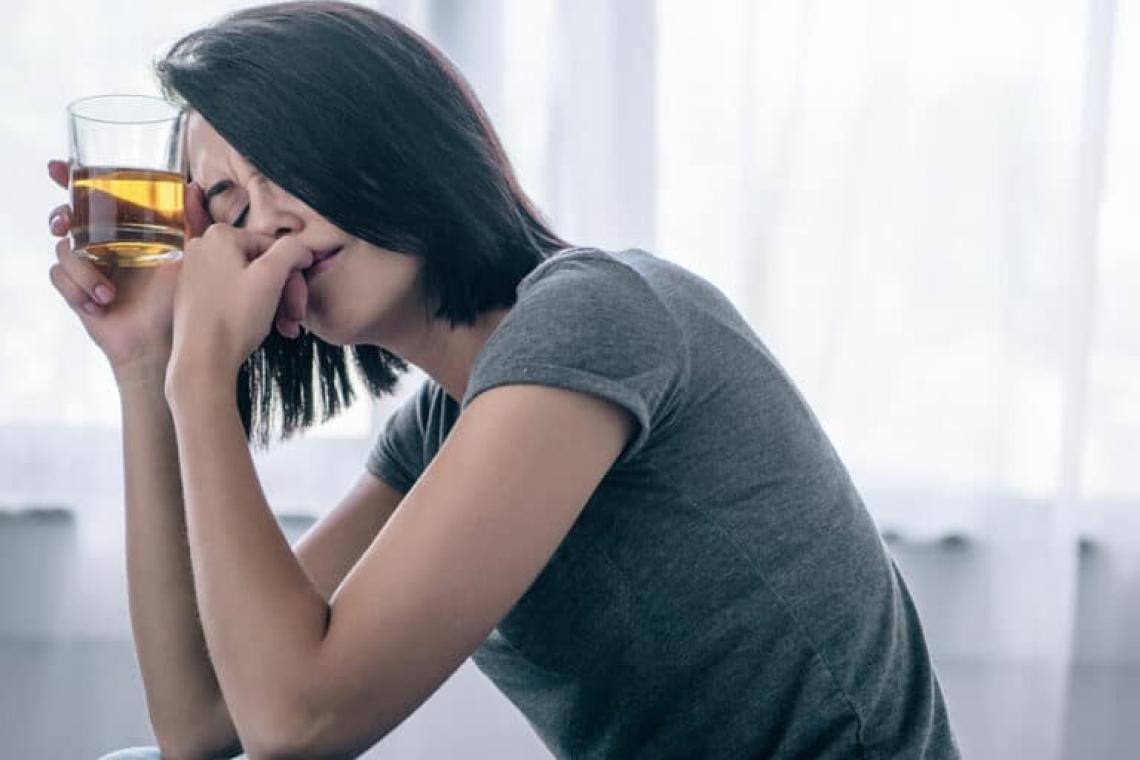 Comprobado: el alcohol afecta más a las mujeres. ¿Por qué?