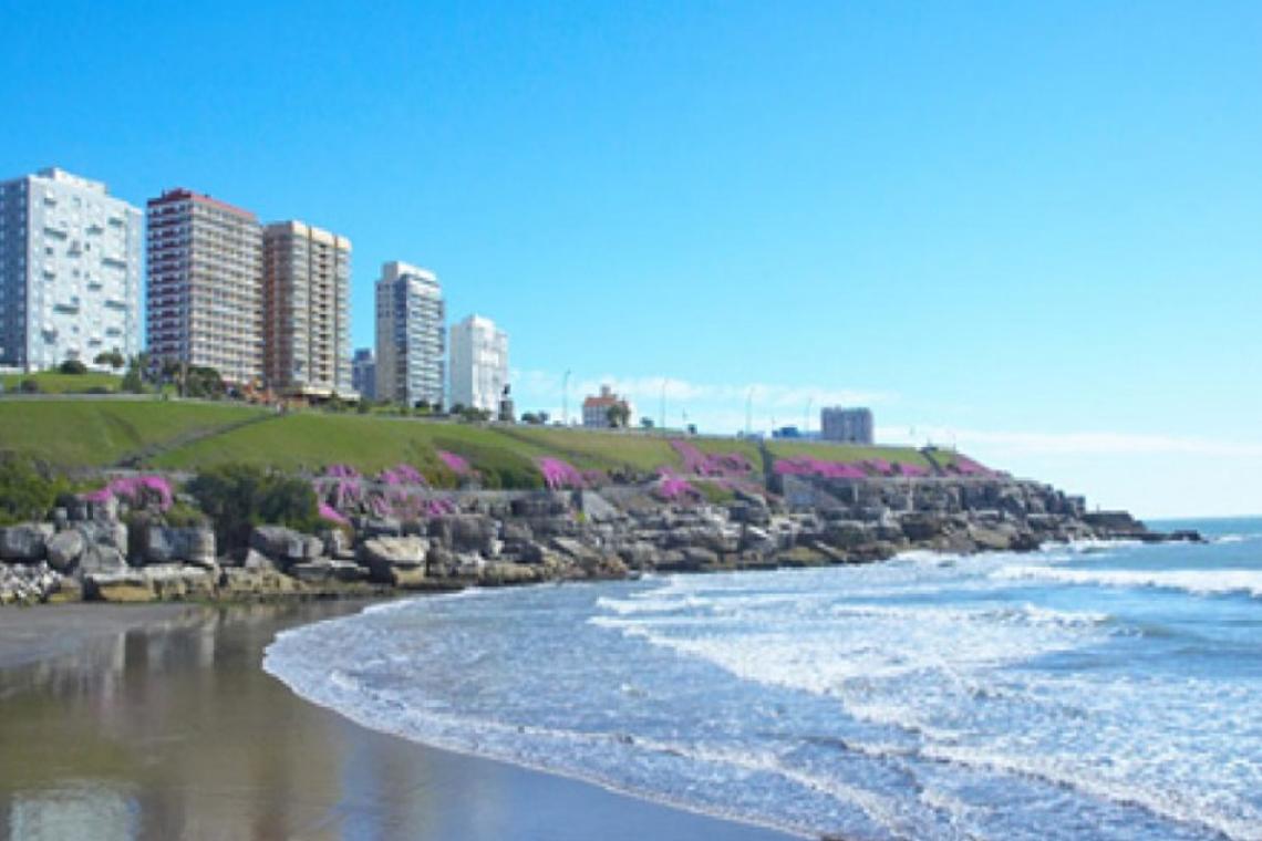 Mar del Plata: la temperatura del agua del mar superó récords y sorprende a turistas y especialistas