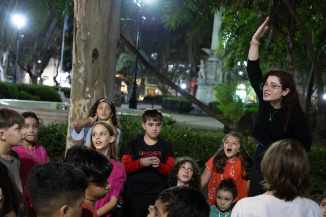 «Aventuras nocturnas»: llega una nueva edición a Estación Embarcaderos con un “picnic exagerado”