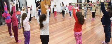 La Escuela Municipal de Danzas abrió la preinscripción 2026 en los distritos