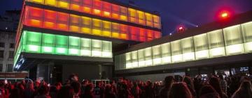 Noche de tarot, arte y música en el Fontanarrosa para celebrar el amor