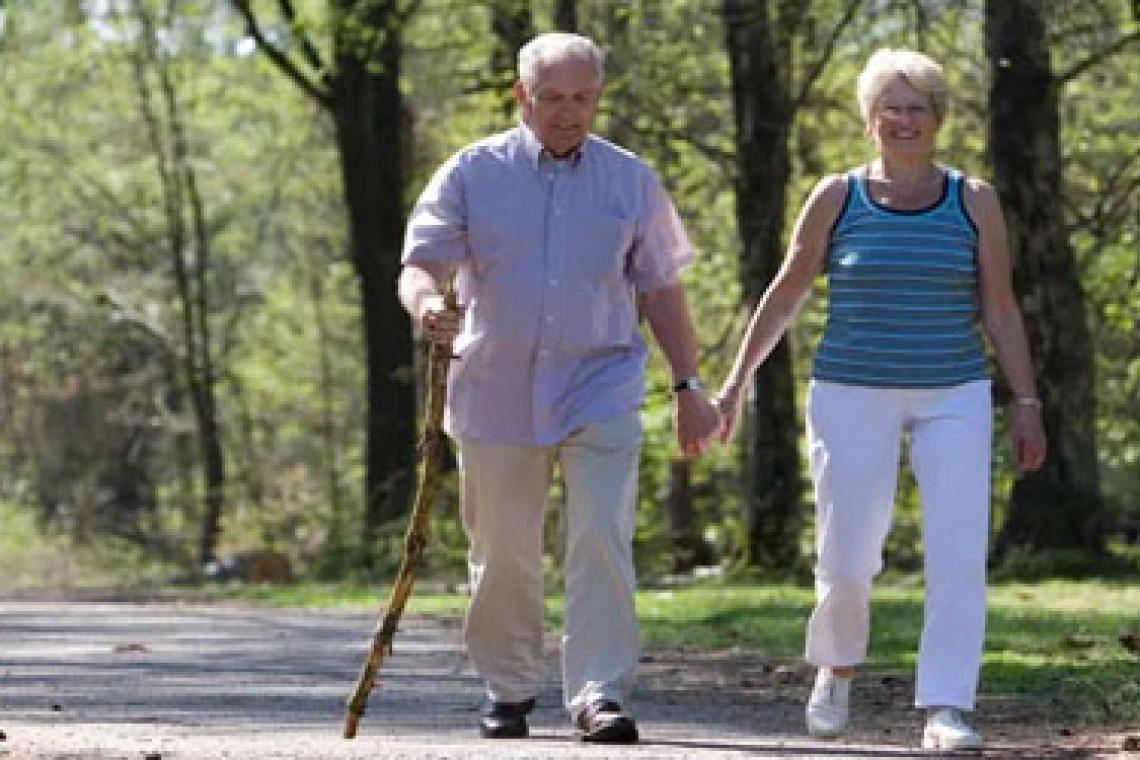 Las 9 batallas silenciosas que atraviesan las personas de 60 y 70 años, según la psicología