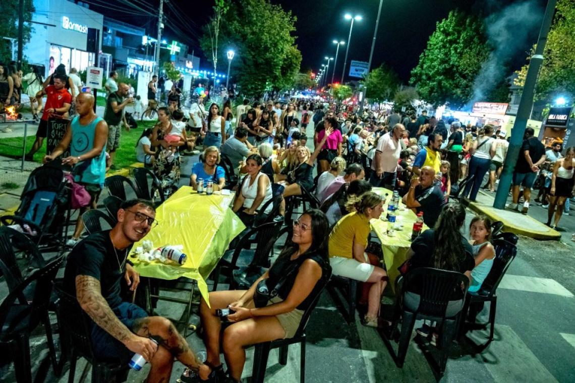 Fisherton se viste de fiesta: llega la primera edición del año de “Noche en mi Barrio”