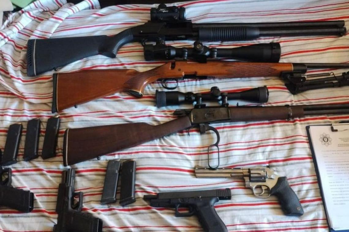 Investigan un presunto plan para atentar contra Pullaro tras el hallazgo de armas en la región