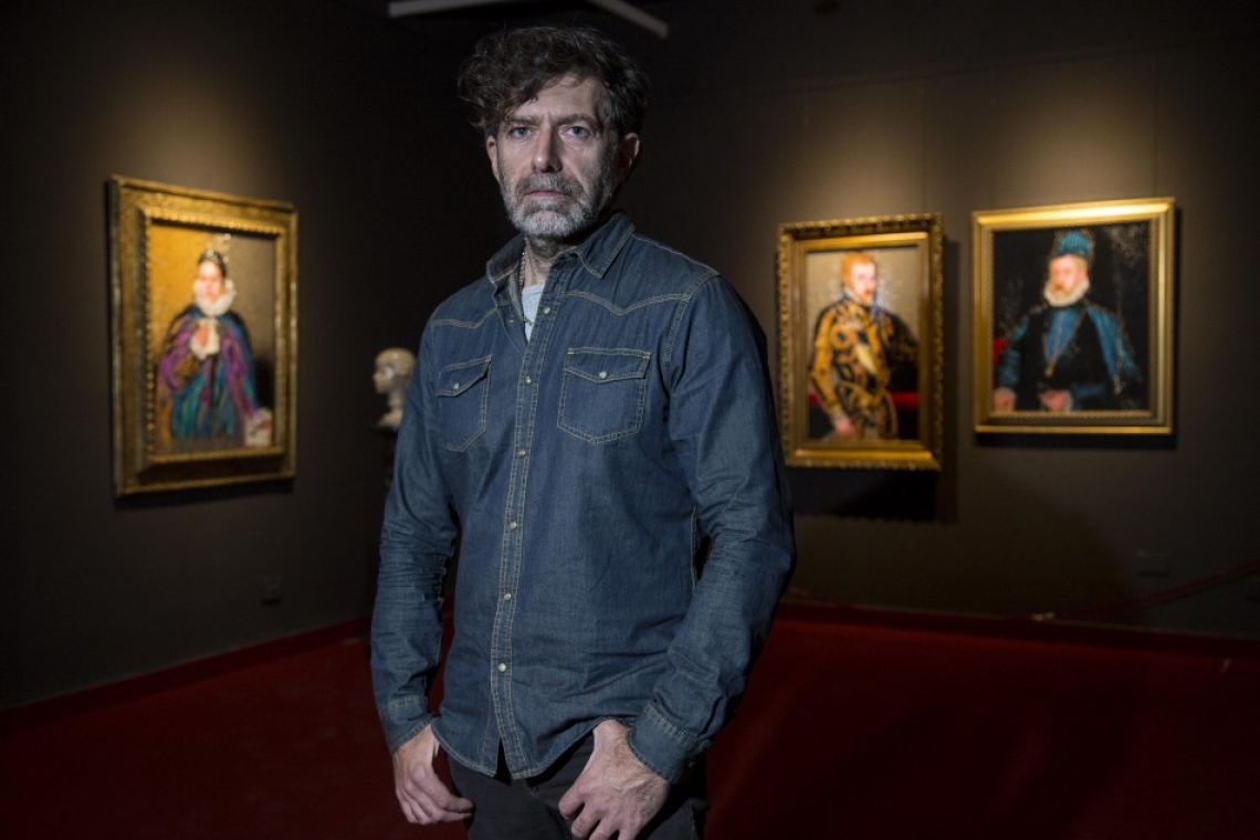 Inauguró una muestra que revaloriza los cuadros robados del Museo Estevez