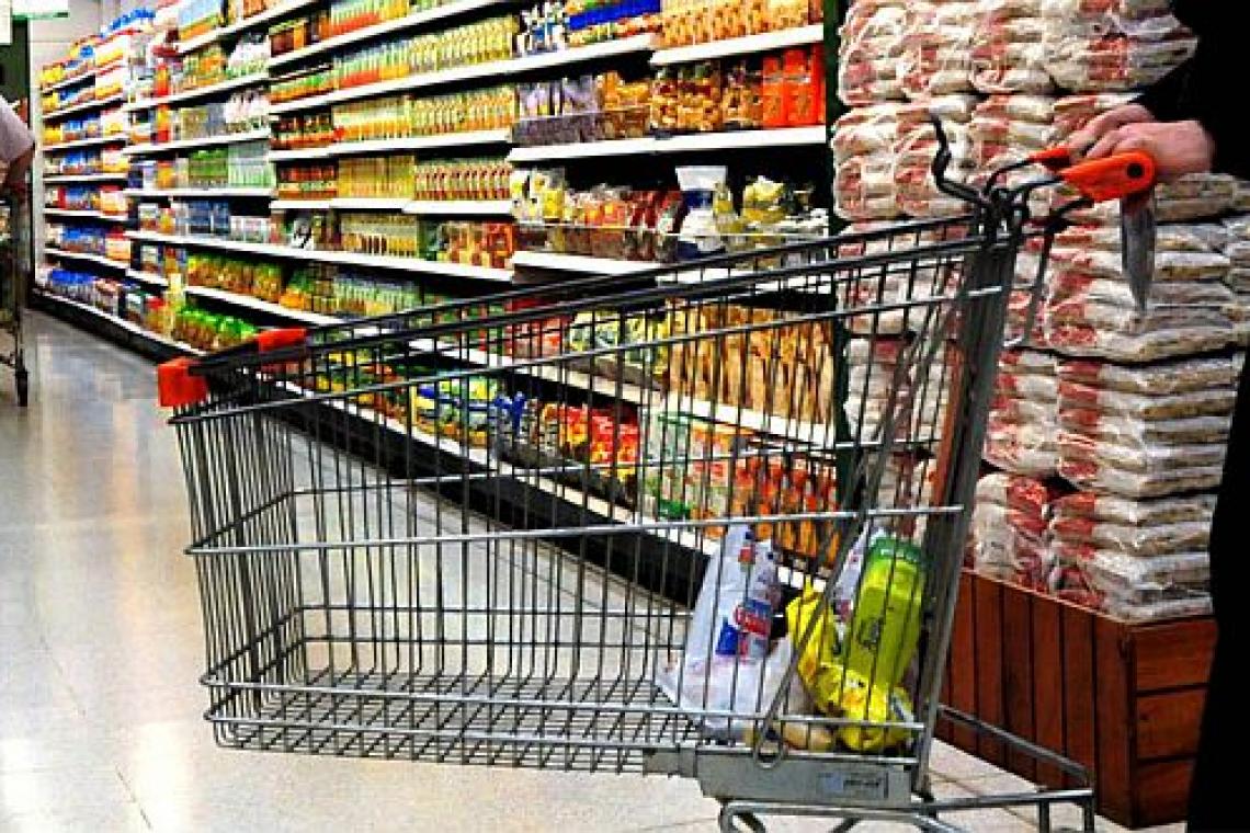 Los supermercados preparan subas de entre 8% y 12% en 100 productos de consumo masivo