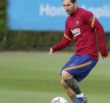 Messi se adapta al nuevo Barcelona de Koeman, sin todavía muchos cambios