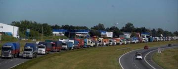 Transportistas siguen con cortes en autopista a Buenos Aires y otros puntos de Santa Fe