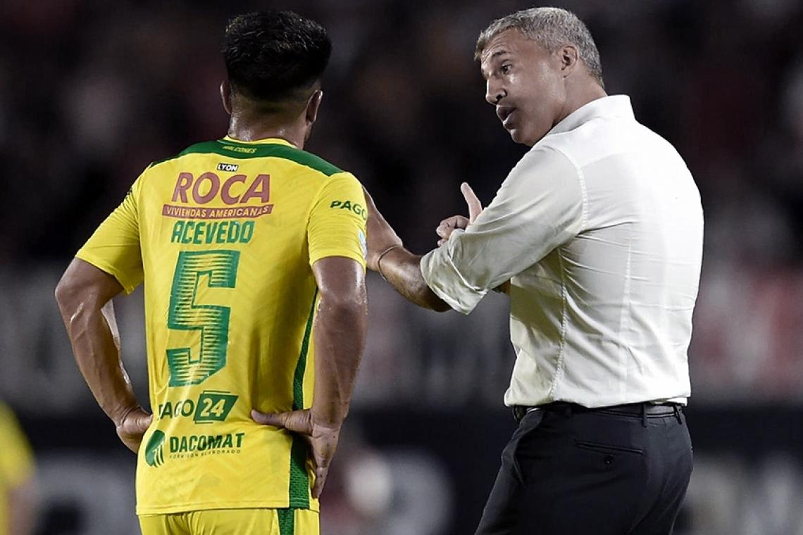 Crespo: “Vimos el mejor partido de la historia de Defensa y Justicia”