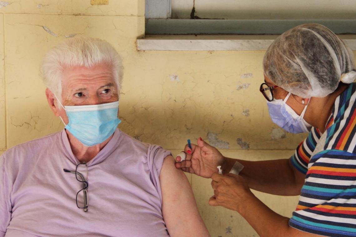 YA SE INSCRIBIERON MÁS DE 100 MIL PERSONAS EN EL REGISTRO DE VACUNACIÓN CONTRA EL CORONAVIRUS EN SANTA FE