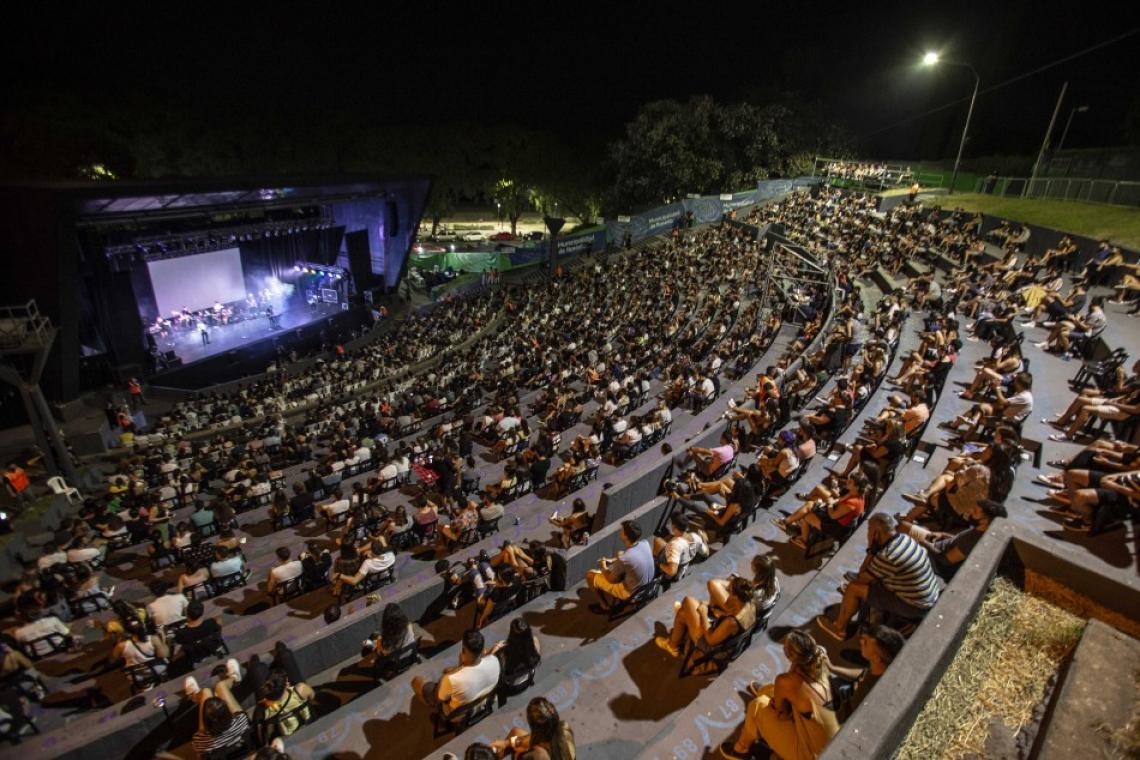 Se viene una noche a puro tango en el Anfiteatro
