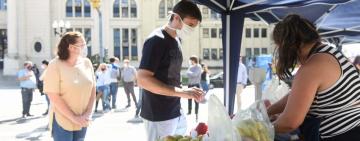 El Mercado Social se acerca a la comunidad universitaria