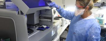 El laboratorio del Cemar ya analizó 168 mil muestras para la detección de covid-19