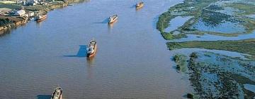 Se prorrogó por 90 días la concesión de la vía navegable del Paraná
