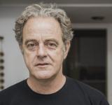Adiós a Juan Forn, el escritor y editor que cambió la manera de leer y escribir en la Argentina