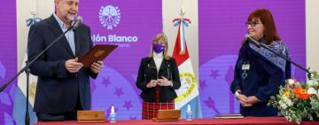 Perotti tomó juramento a la nueva ministra de igualdad, género y diversidad, Celia Arena