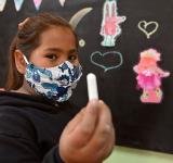 El programa nacional Acompañar logró en Santa Fe que 10.000 chicos retomen sus estudios primarios
