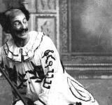 Al circo, mezcla rara de proeza, poética y riesgo, ¡feliz día!