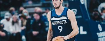 Leandro Bolmaro se convirtió en el argentino más joven en debutar en la NBA