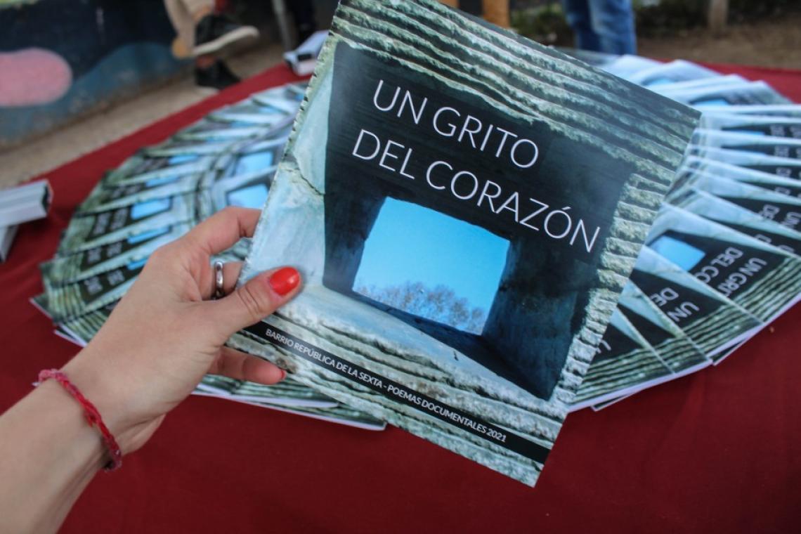 Nueva Oportunidad: Jóvenes y adultos de República de la Sexta retratan su barrio en fotos y poemas