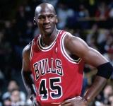 Subastaron un par de zapatillas que usó Michael Jordan en 1984