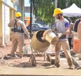 A través del programa Potenciar Trabajo el municipio realiza obras de construcción y refacción en distintos barrios