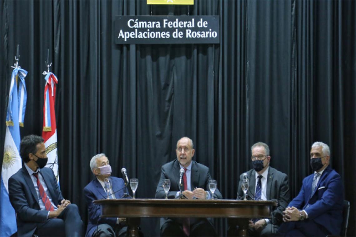 El gobernador se reunió con integrantes de la justicia federal de rosario