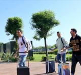 Messi llegó al país para sumarse al seleccionado argentino