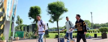 Messi llegó al país para sumarse al seleccionado argentino