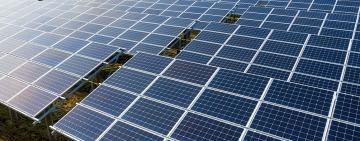Entre las energías limpias, el sol asoma en punta