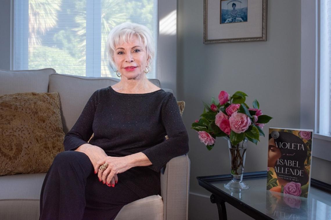 Isabel Allende: "Uno es vulnerable por los secretos que guarda, no por los que cuenta"