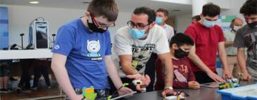 Alfabetización tecnológica: se inauguró nueva aula digital en barrio La Cerámica