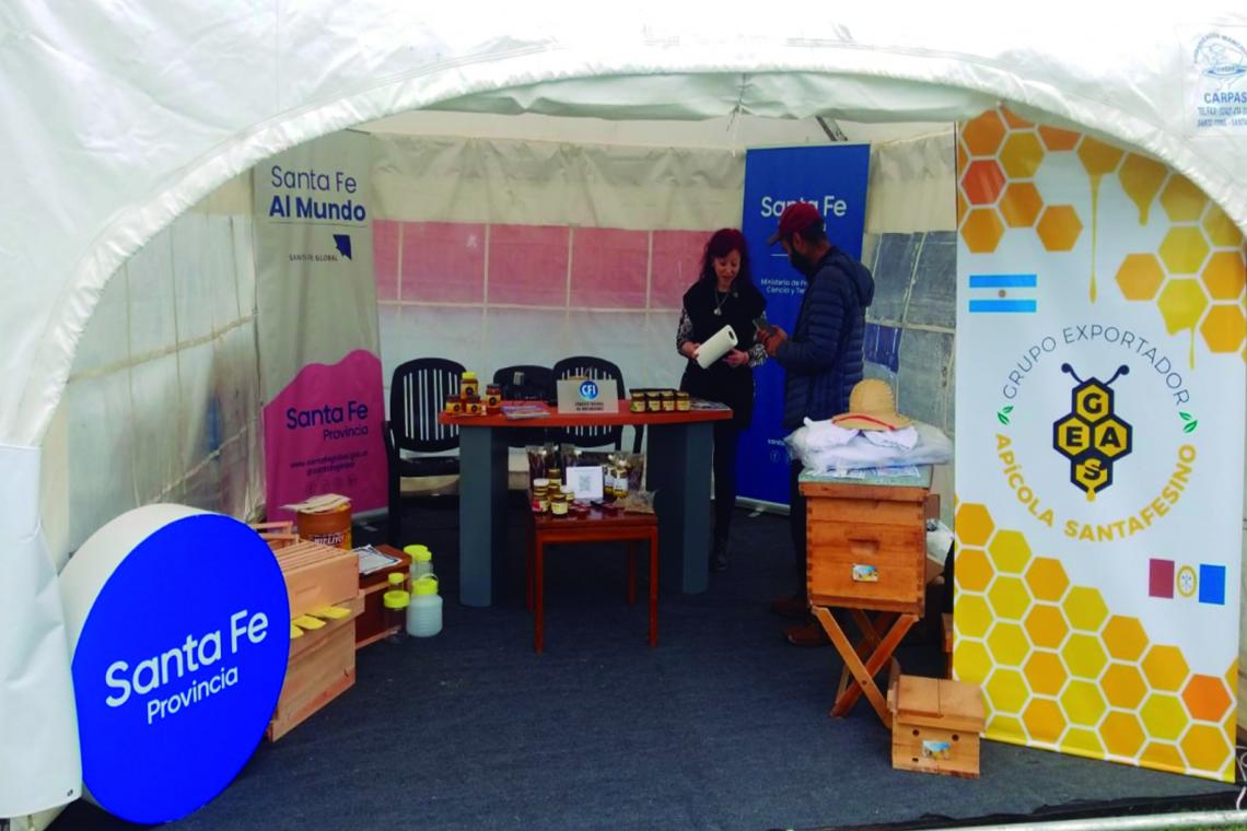El gobierno provincial acompañó a cooperativas santafesinas en la fiesta nacional de la apicultura – expo apícola del Mercosur