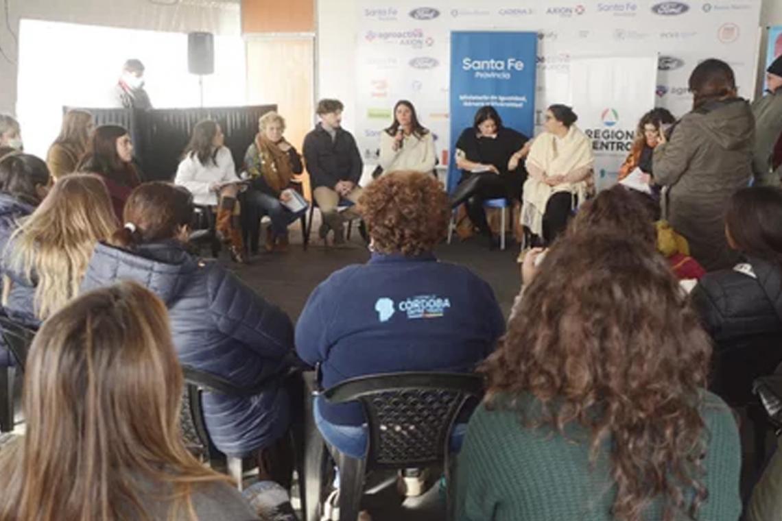 Mujeres del campo productivo se encontraron en el marco de AGROACTIVA