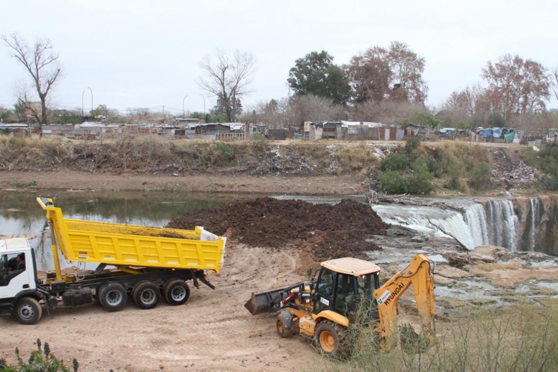 Se puso en marcha la obra de la cascada del Arroyo Saladillo
