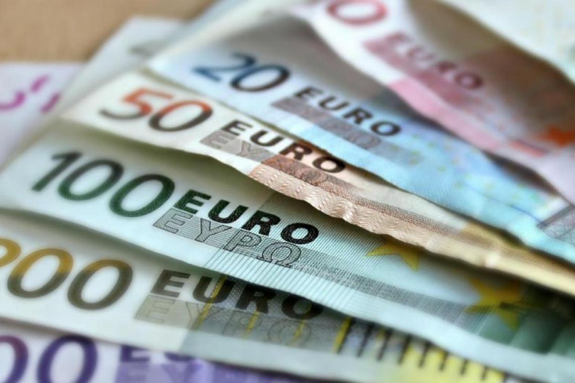 El euro llega a su nivel más bajo en 20 años frente al dólar: qué consecuencias tiene la histórica paridad de las monedas