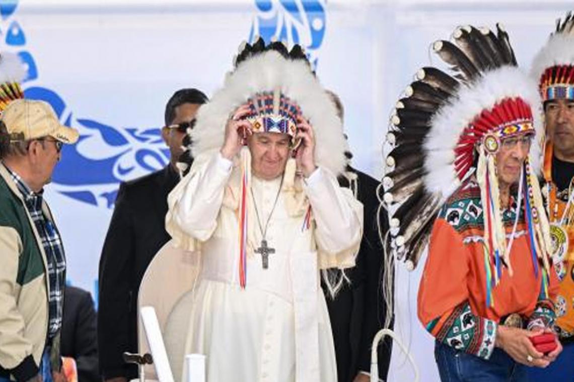 La histórica petición de perdón del papa Francisco a los indígenas de Canadá por "destrucción cultural y asimilación forzada"