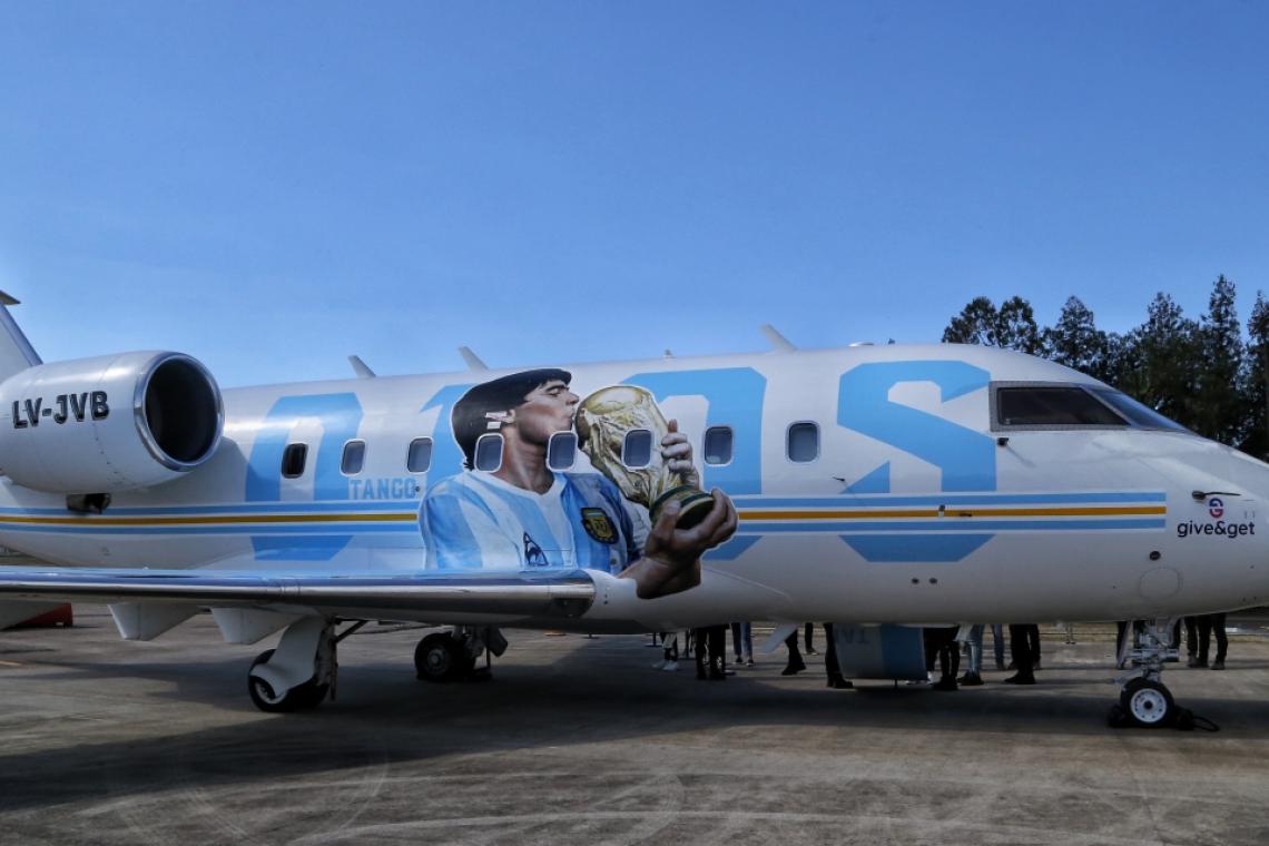 EL AVIÓN “TANGO D10S” QUE HOMENAJEA A MARADONA PUEDE VISITARSE EN ROSARIO